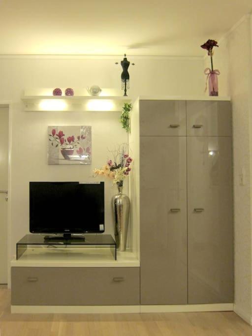 Modernes 1 Zimmer Luxusappartement Kleiner Roland Mit Parkplatz Und Balkon In Bremen Naehe Zentrum Exterior foto